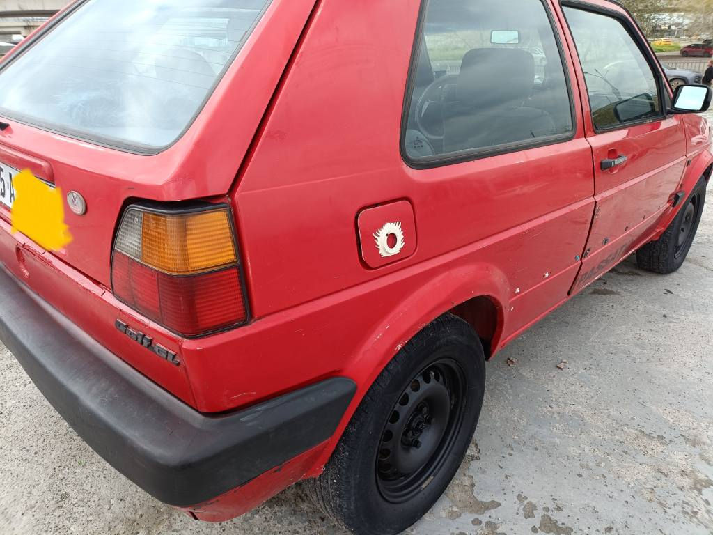 سيارة گولف موديل 91
سنوي جديد هز جديد رقم انگليزي دولي
 بدون ضرار محرك جيتا خمسه گير 
دفتر بنزين بي سيار جهاز مال بيت وشبابي سعر 23بي مجال بسيط 
اتصال.*********** كركوك, العراق
