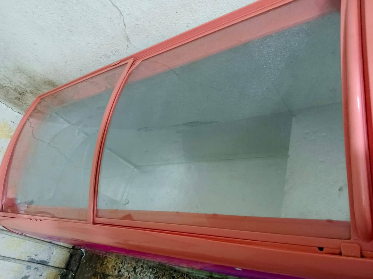 عارضة انكور تركي + مجمدة تركي عرض مترين العنوان بغداد الشرطه الخامسة هاتف ***********
