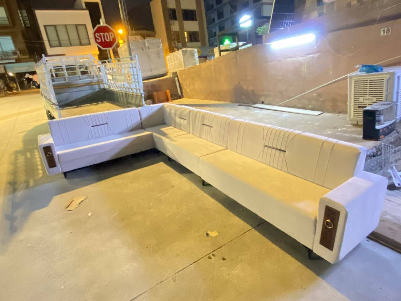 معرض سنان العاني) لبيع  اثاث منزلي  مستخدم وجديد
وتبديل 
(***********يوجد توصيل 
)(***********)/اومرسلتنا على الواتساب العنوان سليمانيه /كاني كورده قرب من ماركيت  شوك
