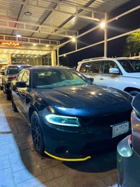 تشارجر SXT • ٢٠١٥ • ١٣٥ الف