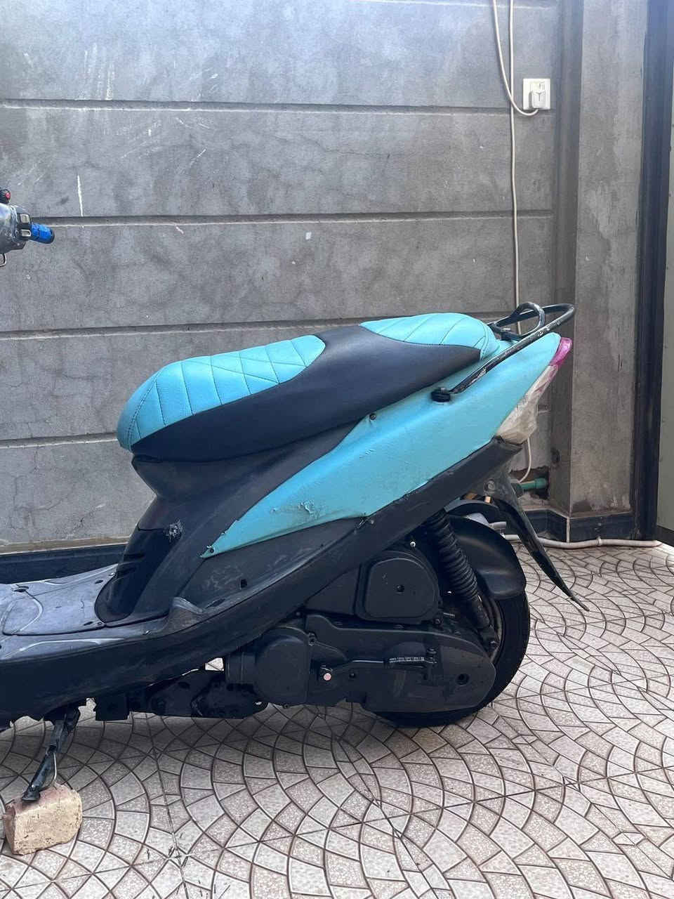 دراجة ماكس منغولي شغالة محورة كابريتر للبيع السعر 300 بيها مجال  رقمي ***********
