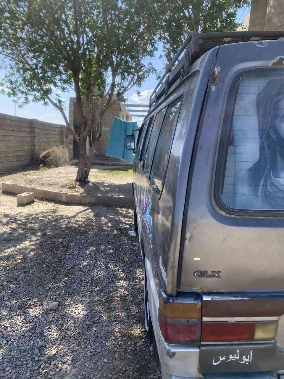 سلام عليكم بستة 1992 سيارة حلوة وجاهزة. كهربائي كلهة شغالة كير مكينة اكسل كفالة شرط جدد شواصي معمر سيارة مصفرة للبيع السعر 25 وبيهة مجال*********** مكاني ديالى بلدروز
