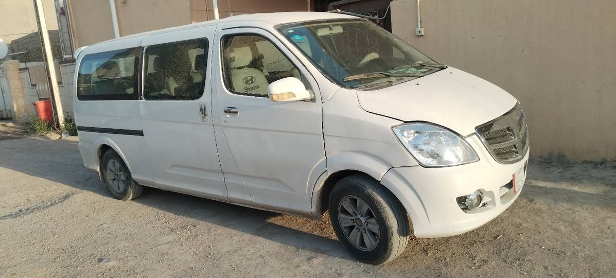 للبيع او مراوس ب شيري عاليه
فتون موديل ٢٠١٤ رقم ميسان سيارة جاهزه من كل شي مابيها نقص فقط تبريد سيارة نضيفه لون ابيض ١١راكب بيها منضومه غاز يعني تنسه صرف اقتصادية حيل تفويله مالتها ١١ الف بيها ضربه بل جاملغ الأمامي عكس سايق وتكمه رايدها ب ٦٥ بيها مجال
سيارة رقم انكليزي مصفره هيئه و ضريبه وكل شي ماعليها سنويه تنتهي ٢٨ باسمي تحويل مباشر 
مكان السيارة الرمادي
رقم هاتف وات ساب
***********
