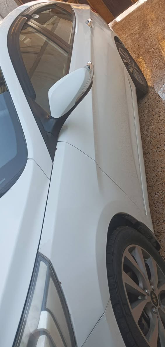 للبيع 🚗✨
هيونداي اكسنت مضلع 2016 
اللون: أبيض
محرك 1400 – وارد خليجي – رقم أربيل
✔️ محرك وگير شرط
✔️ شرط التحويل وبدون غرامات
✔️ مرايات كهربائية
✔️ شاشة مع كامرة خلفية
✔️ حساسات خلفية
✔️ تايرات جديدة
✔️ حدادية 90%
✔️ هزه جديد
السياره جاهزه اضرب سلف واطلع للسعوديه
السعر: 110 قابل للتفاوض
المكان: كركوك
📩 للتواصل والاستفسار ***********
