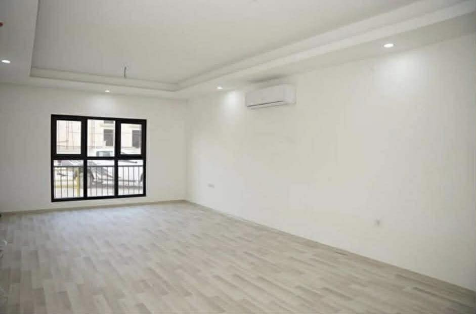 شقق vip للإيجار
‎ابارت فيلا مشروع فلوريا ستي

‎مساحة ١٤٥متر

‎ثلاث غرفة دوبلكس و صالة و مطبخ 

‎فارغ بي سباليت و كاونتر و طباغ

***********
