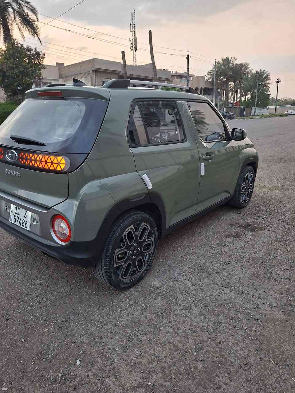 السلام عليكم للبيع سياره جديده لوك 
هونداي كاسبر موديل 2023 وارد خليجي وكاله 
السياره فول مواصفات ماعدا الفتحه السيارة 
ماشيه ٢٣ فقط حقيقي حساسات خلفية رادار امامي تنبيه
 ⚠️ تصادم شاشة كار بلي كامره دواره نظام ايكو كشنات جلد تبريد كهربائي اشاير بالمري وشفط تشغيل عن بعد عداد دجتل رادارت جانبي امامي انارة داخليه بلادي تحكمات استيرن فول 
رقم بغداد الجديد هزه جديدة بأسمي السياره مكفولة من الصبغ والضربة والتبديل والبارد كفاله عامه مكان السياره بغداد حي العامل السعر ١١٦ وبيها مجال بسيط واي استفسار على الخاص او الاتصال ***********
