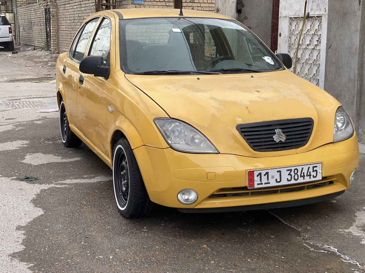 طيبه 2015
رقم جديد انكليزي بأسمي هزه جديده 

مكينه كير كفاله

صدر دبلات توني شادهن 

تخم تاير خط ابيض جدد + سبير

 غرفتها بلاديه حلوه 

كهربائيات بلاديه + سنتر لوك

بدون ضربه بدون معجون 
فقط دوسه خايسه ومبدلها 
وشلت الترايش وصبغت مكانهم
ويرادلها كمبريسر تبريد 

سياره مال جناي اريد اراوسها فقط مراوس شعدك ادخل خاص 
او راسلني عله رقمي 
***********

مكاني بغداد الحريه
