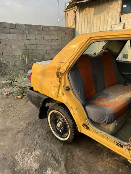 السلام عليكم سايبه للبيع مديل 2015 رقم بصره راعيه موجود مصفره هيئة وغرامات ابيع كوم حديد بس اصوليات السعر 13 وبيهة مجال  
***********
