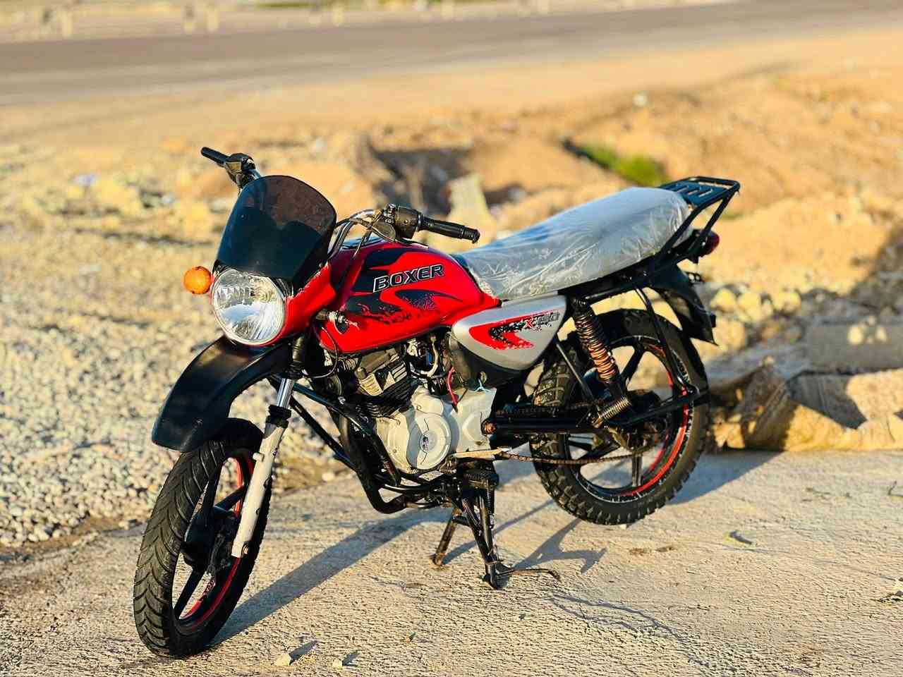 بوكسر باجاج لأصلي جبلي موديل 18دراجت جاهزه وتخبل سعر ٧٥٠ما عوزه برغي من كل نواحي لا تبخير ولا تنقيص بكاني ناصريه قلعه سكر ***********
