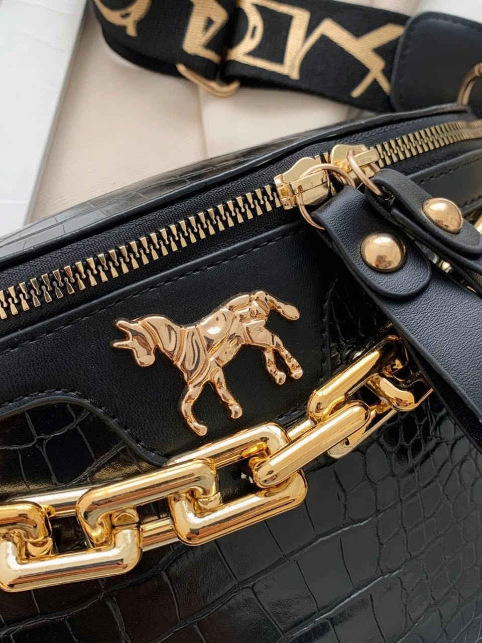 ‏عملية وأنيقة بنفس الوقت
‏اختيارك اليومي المثالي✨👜


**إذا كنت صاحب هذا الإعلان وتريد حذفه لأي سبب، رجاءا أرسل رسالة إلى الدعم الفني**