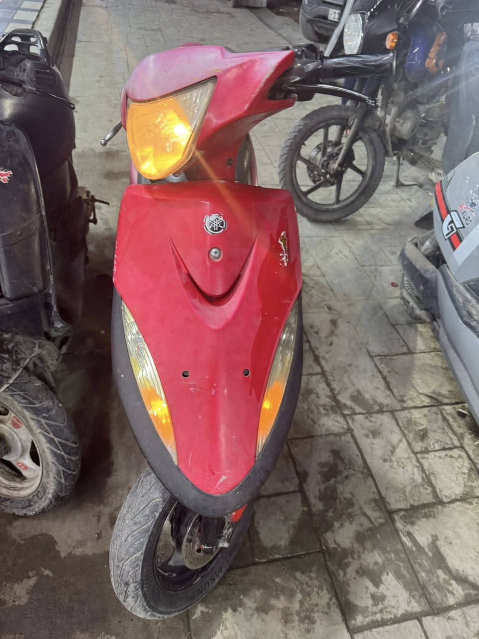 سلام عليكم للبيع ماكس عدله 120 بلاديه ماملعوب بيها برغي شلعه ومعدل خير من الله كهربائيات كلها شغاله هورن لايت اشاير يمنه يسره  سلف  كفرات بلادي كله بلاديه الدراجه السعر 550 وبيها مجال للشراي رقمي *********** مكاني بغداد اتصل وتدلل❤️
