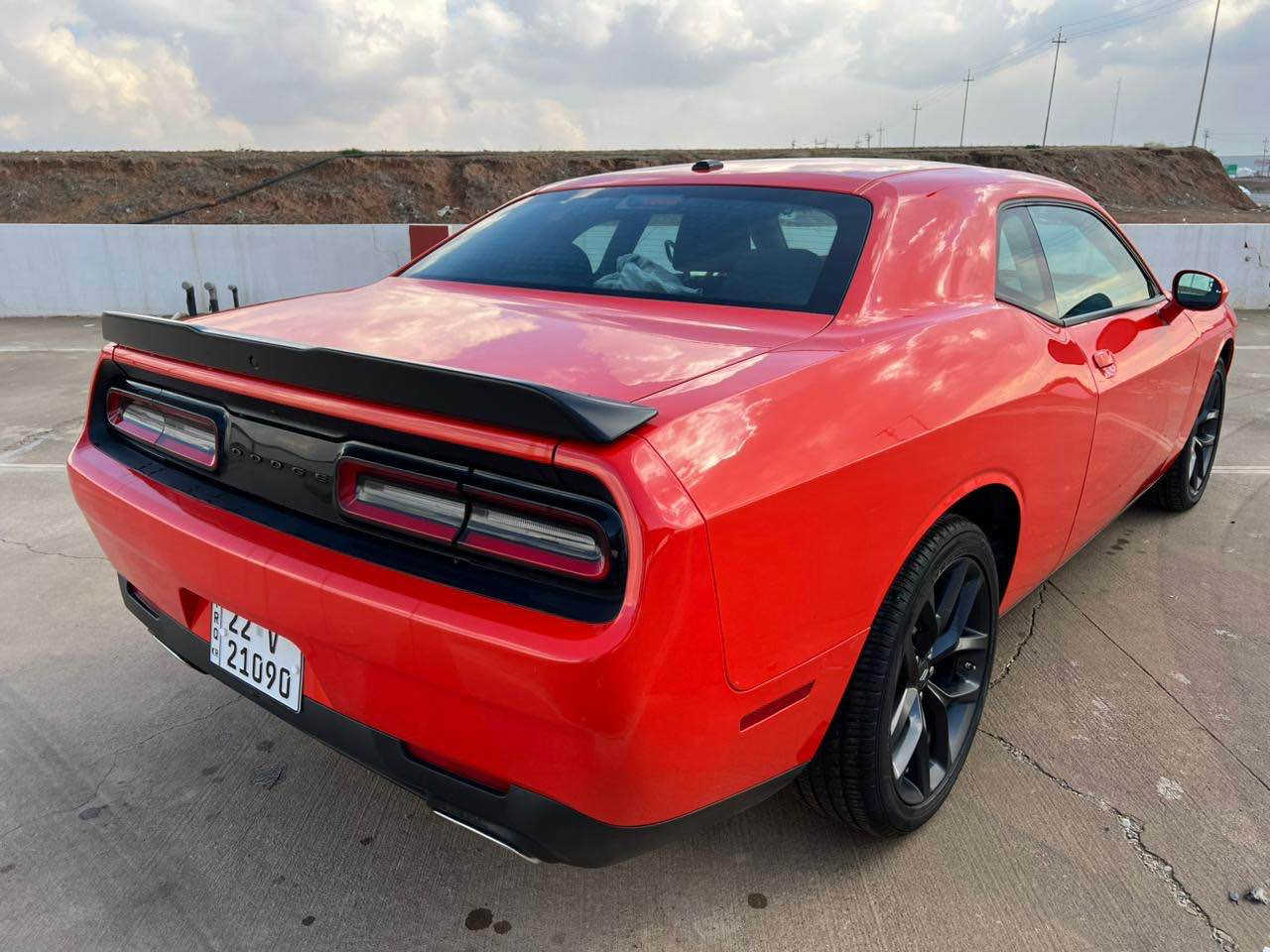 دوج جارنجر 2023 بس شبر بوند صبغ و مكانين شويه بارد مواصفات XST سعر215مكان سياره اربيل *********** أربيل, العراق
