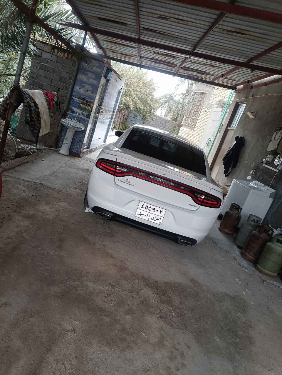 للبيع 2016شبر صبغ يم البك لايت الخلفي السياره حيل جديده كنديه ***********البصره قضاء المدينه
