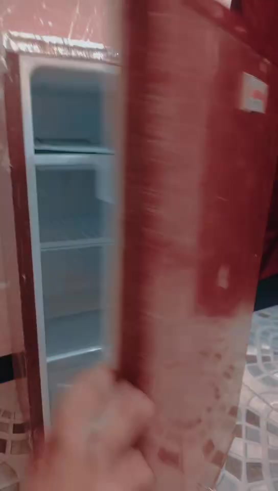 قيم وخذ بلاش
ثلاجه بيه عطل وتعاجز اخذه للمصلح 
والبلازمه ٢٤ قياسه شغال 
***********
