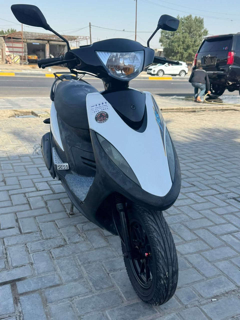 سلام عليكم درجة ماكس عدلة للبيع دراجة نضيفة تايرات جديد ويل كاب تجفيت جديد عند الفيتر ابو الكبر السعر 700الف العنوان ام الكبر و الغزلان قرب افران الزهراء للستفسار الرقم *********** يوجد وتساب
