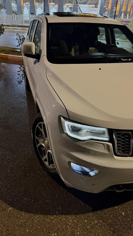 السلام عليكم

جيب اوفر لاند خليجي 2019  

رقم بغداد تحويل مباشر 

المواصفات : 1/1 ( جكات )

* محرك 6 سلندر 3600

* السقف بانوراما طكتين

*الدواخل لون بيجي مطعم بجوزي

* المقاعد جلد تدفئة وتبريد 

* حساسات امامية

* حساسات خلفية

* كاميرا خلفيه 

* نقطة عمياء

* مقود السائق كهربائي

* دفع رباعي 4X4

* تشغيل عن بعد

* صندوق كهربائي

* تدفئة ستيرن

* دمام خلفي مع سستم صوت 

* المقاعد السائق ولراكب كهربائي

* ذاكرتين لحفظ وضعيات الجلوس

* سستم صوت 

* شاشة كبيره 8.4 انج

* نظام خاص للطرق الوعره

* المصابيح الأمامية  لد نهاري + اشاره ترحيب من الاقتراب من السيارة 

* بخاخ ماء لتنظيف المصابيح الاماميه ( زراك لايت )

* مري جانبيه كهرباء

* مرايا جانبيه قابله للطي عند الفتح والاغلاق 

* مرايا بخاصية التعتيم الذاتي

* نظام الملاحه Gps

* نظام خاص للطرق الوعره

* كشافات ضباب بروجكتر 

* محدد سرعة 

* ويل كاب قياس 20 انج التايرات جديده

* نظام بريك اوتاماتيكي ( Auto break system)

* نظام تشغيل واطفاء اوتماتيكي للمحرك ( Auto start system) 

* جكات لرفع وتنزيل السيارة

* واكو مواصفات كلش هواي

ماشية 150 الف km يعني 90 الف مايل 

ملاحظة: السياره مكفوله من الضربه والصبغ والتبديل بدون اي حادث او ضرر  

السعر : 320

مكان سياره: ذي قار الناصرية 

 0780400800

***********
