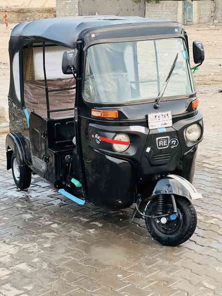 السلام عليكم تكتك 🛺 2022 كفاله عامه بيه ملاحضات بصيطه بدون لا صبغ ولا معجون ولا ضربه مكينه كير اكسن مكفولات كهربائيات كله شغاله تخم تاير جديد تحويل ثاني يوم هزه جديده السعر 9 ملاين وبيه مجال مكاني بغداد المحموديه ***********
***********
