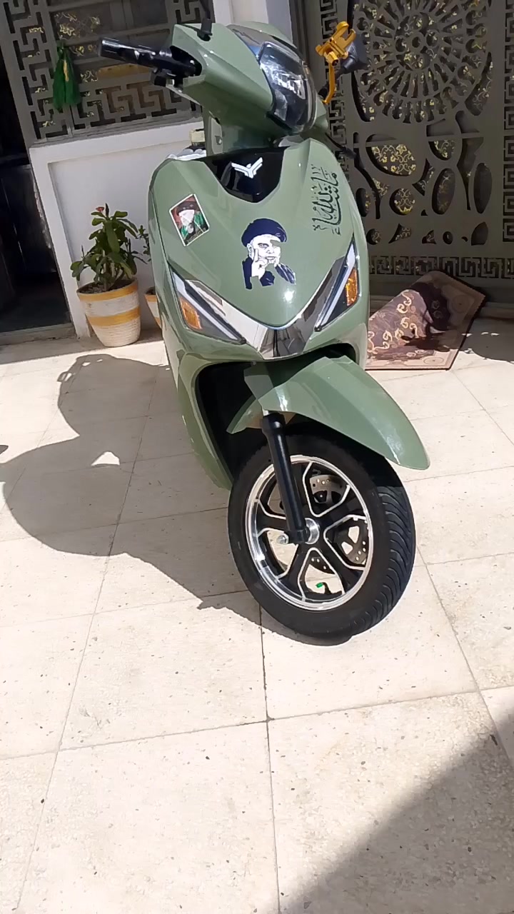 السلام عليكم دراجه شحن جديده بطاريه ليثيوم سعر مليون وبيها مجال بسيط مكان المحمودية//***********
