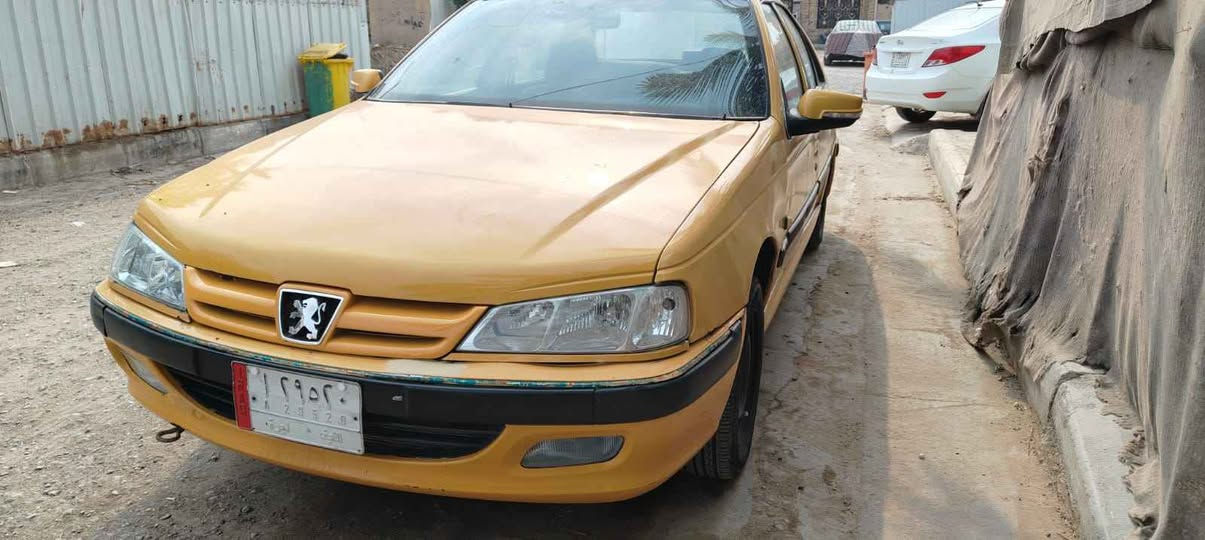 بارص موديل 2015 بيها ضربة بسيطة بالجاملغ الخلفي وره السايق سنوية لنهاية 2027 مصبوغة حزام جمالية كير محرك كفالة مداورها يمي عليها هيئة وغرامة 250اصفرها الك اني مكاني ديوانية المركز السعر 40وبيها مجال *********** Singapore
