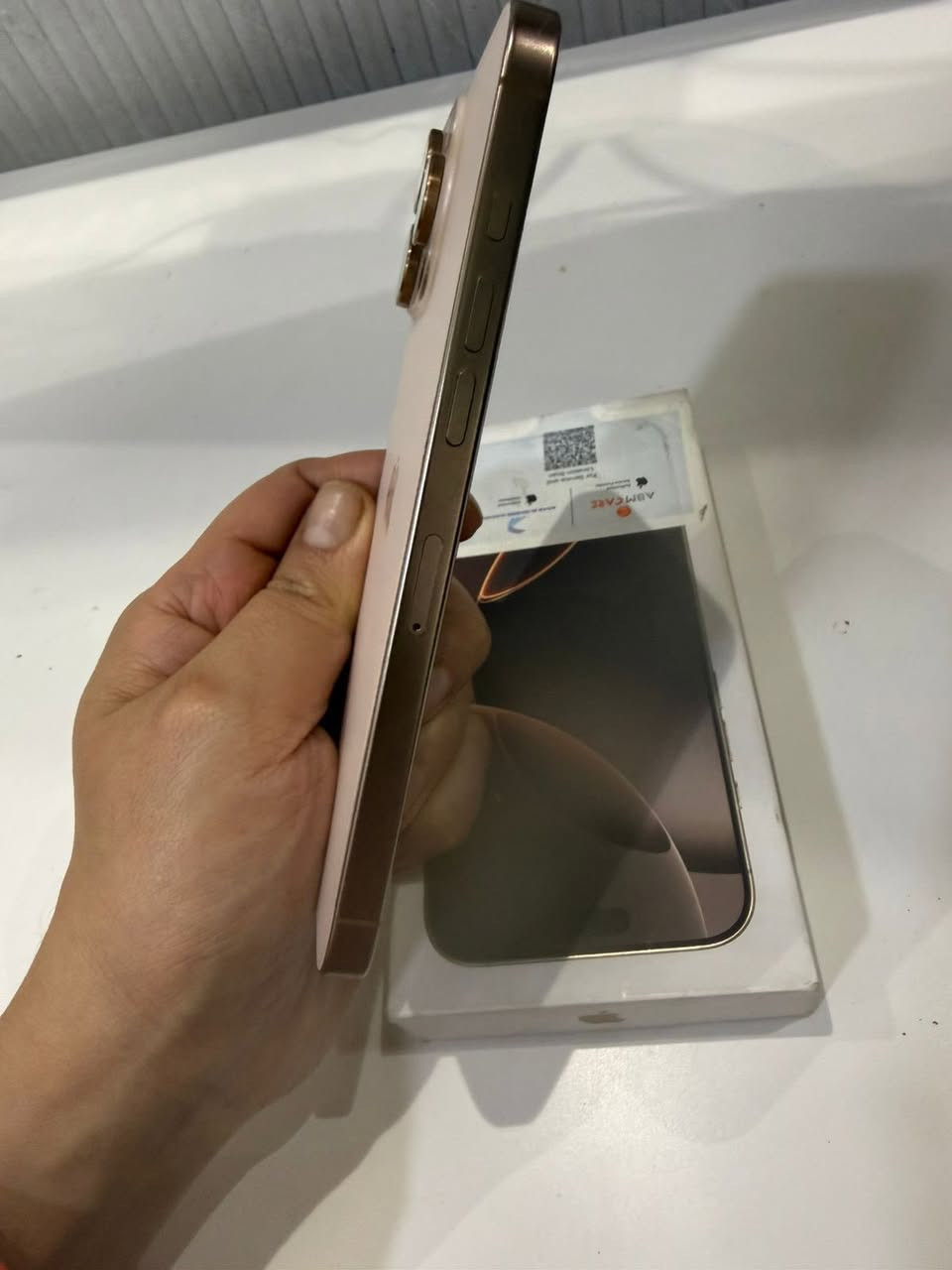 سلام عليكم 16 للبيع مكفول من الشخط او الصدعه ذاكره 256بطاريه 91جهازي يعني عله ايدي تاخذه اتفرمته بيدك او اذا اكو 17 مراوس السعر مليون 250مكاني شارع غلسطين رقم ***********
