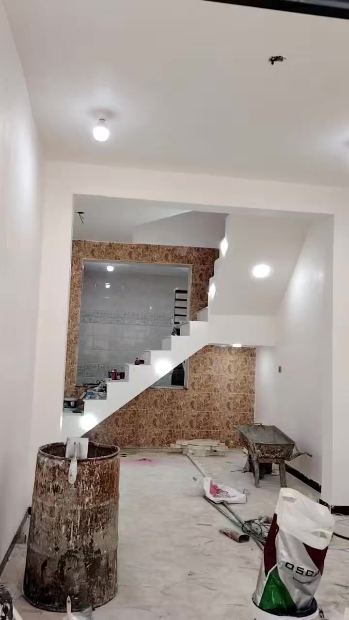 بسم الله الرحمن الرحيم دار لبيع حديث طابقين المساحة 100طبو زاعي سند 25 تحويل باسم المشتري تشمل جميع الخدمات ماء وكهرباء نت ضوئية قريب على شارع 100الموقع محيزم الرابعه الاستفسار على رقم الهاتف واتساب ***********
