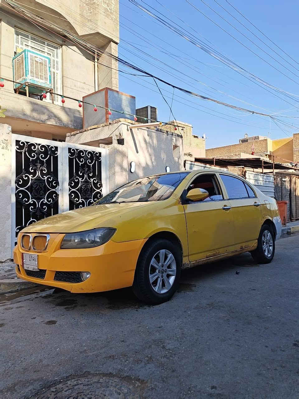 سلام عليكم 
سياره ليفان 620 موديل 10
كير عادي مكفول 
محرك مكفول صارلي شهرين من شاده
جامه الاماميه جديده 
باتر جديد
تايرات تخم جديد
سياره عوزه تعمير اطيني 500 الف اسمكره وصبغه ارجعه الك لوك
بيه نواقص سياره
سعره 25 وبيه مجال 
مكان بغداد الحسينيه الراشديه 
***********
