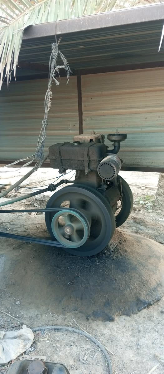 للبيع مولد هندي فلاوينين 8 حصان راس توليد 10 كيفي مولد نضيف كلش السعر ٧٥٠  مكاني بابل حصوه الاستفسار اتصل ***********
