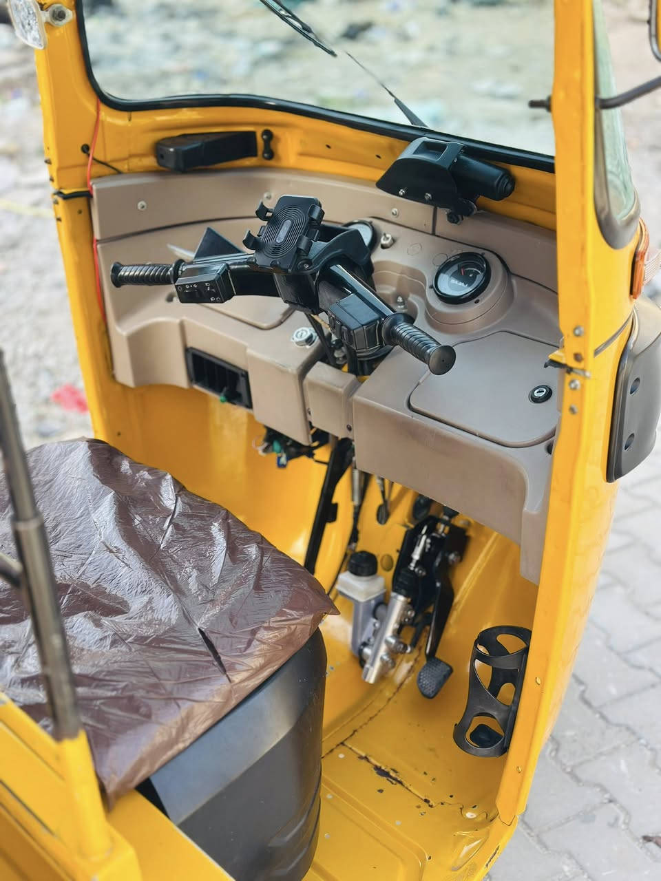 السلام عليكم تكتك للبيع مديل ٢٠  مرقمة بسمي  سعرها ٧٢٥٠ وبيها مجال بسيط تفاصيل بل مقطع مكاني بغداد زعفرانية  راسلني او علق ودزلك رقمي


**إذا كنت صاحب هذا الإعلان وتريد حذفه لأي سبب، رجاءا أرسل رسالة إلى الدعم الفني**