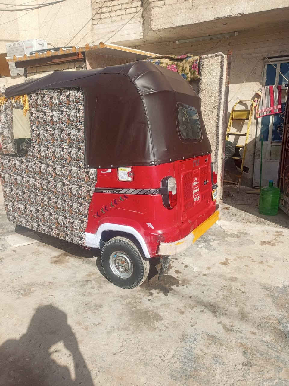 السلام عليكم تكتك موديل 19 اوراق  كامله مابيهه اي نقص كلجات جدد تايرات جدد مكينه خير من الله السعر 3250 اتلاثه وربع وبيهه مجال مكان بغداد لامين ***********
