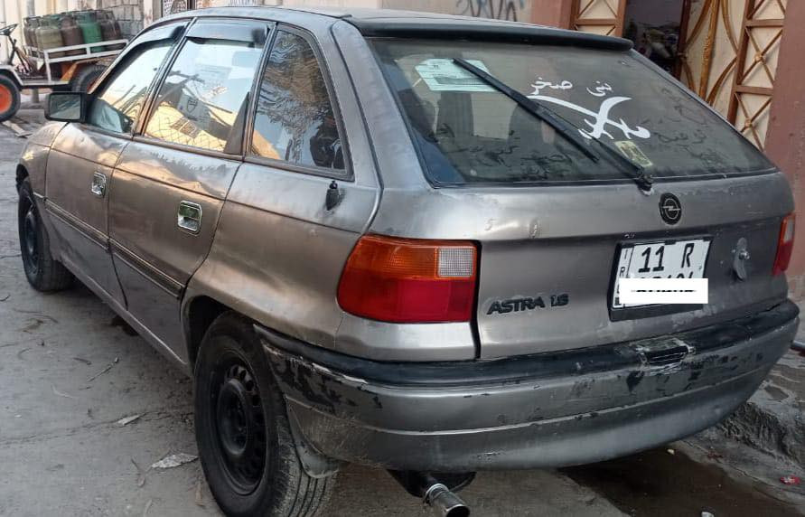 السلام عليكم استرا محرك 14 كير ومحرك شرط وايرمنيه كلها شغاله السياره بدون صبخ والاحادث رقم بغداد دولي بسمي كاربون ماستر السعر 37 وبيها مجال بسيط الاتصال ***********
