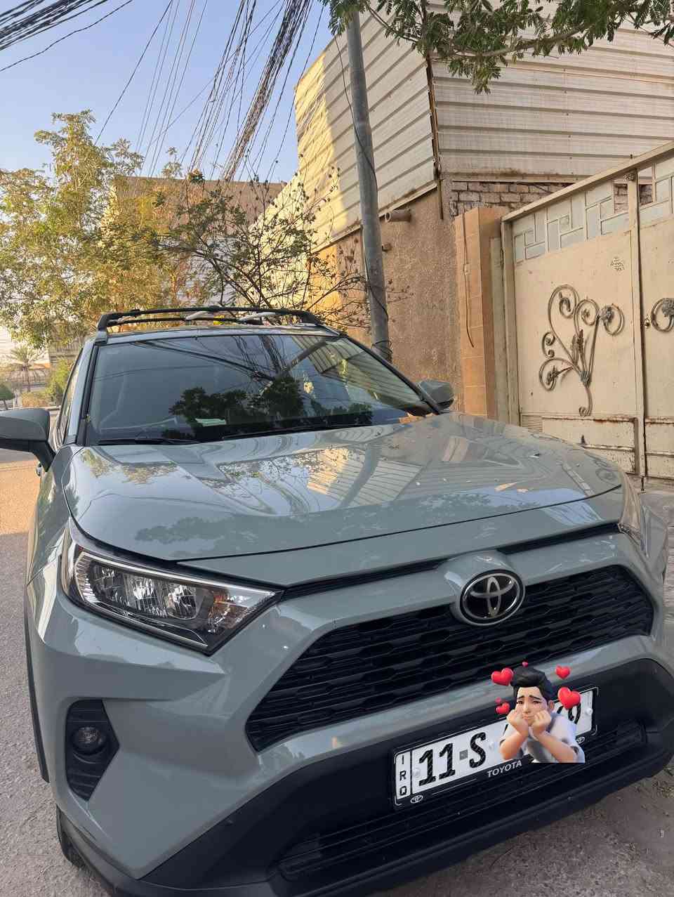 السلام عليكم
تيوتا راف فور. 2021 بانزين فقط وارد امريكي 
بدون ضرر فقط بارد قليل جدا بالجنطه و جاملغ 
الفئه XLE بانزين 
رقم بغداد 
سعر 235
رقم الهاتف ***********
