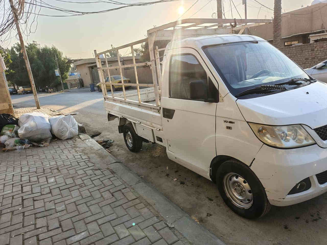 سلام عليكم
كيه شيري صيني 

موديل ١٣ 

مكينه وكير وشواصي خير من الله لا تنقيص ولا تبخير   تخم تاير جديد 

لا خياس ولا زنجار مكفولة السياره
مكفوله بدون ضربه 

رقم  جديد بأسمي سياره اصوليه  تحويل ثاني يوم 

السعر   40 $ بيها مجال بسيط كلش  

 

*********** ما متواجد فيس
