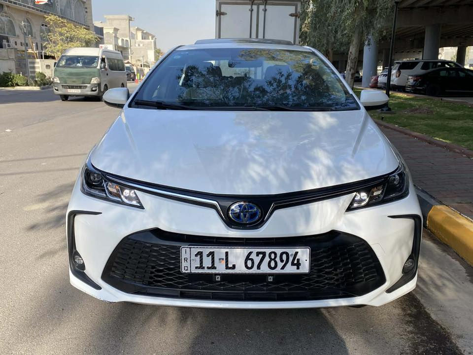 السلام عليكم 
كورلا ٢٤ بغداد هايبرد بأسمي 
علامه زركه ماشيه ١٦ كيلو 
سياره جديده فول فتحه 
ب ١٥٧ وبيها شي بسيط حك الجيه 
مكاني بغداد 
بيهها بارد بسيط ب الجاملغ الامامي الايسر حك شبرين ب الهلال ورصع خفيفه مامبينه يم السلايت  هاي كل تفاصيلها 
***********
