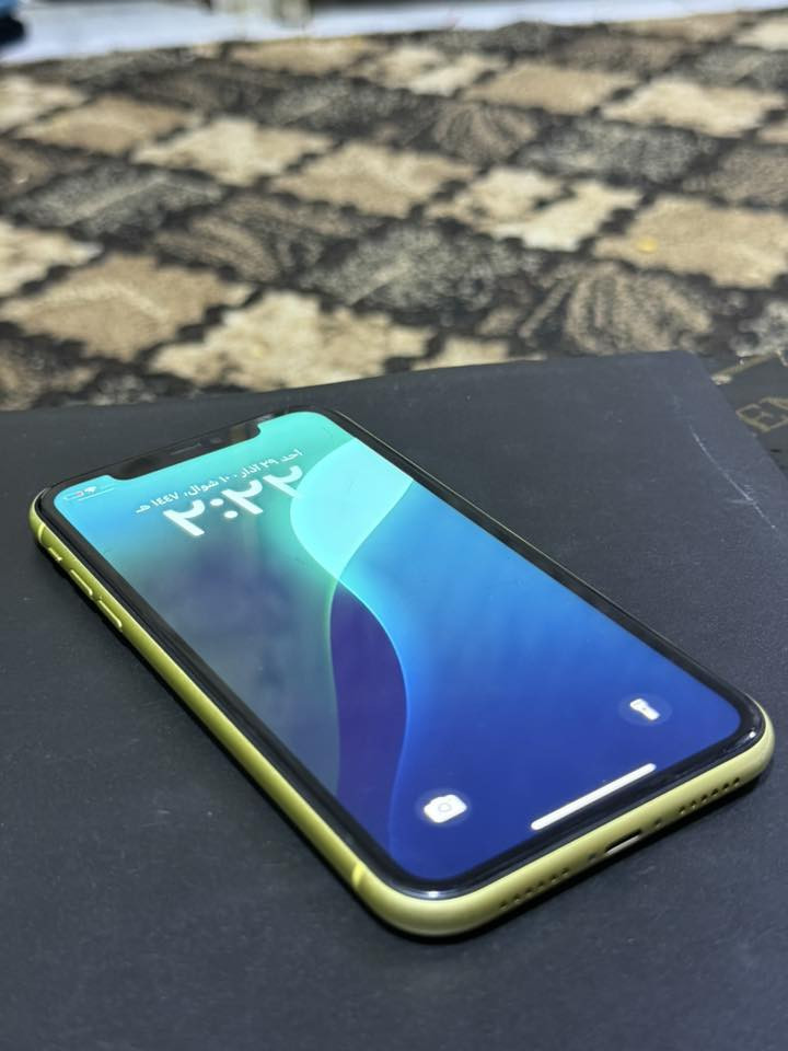 ايفون 11 عادي 
ذاكرة 64 بطارية 72
تك سيم جهاز مامفتوح ولا واصل مصلح
مايعبر هوا شرط بس الشاشة مجلخة
حيل نضيف سعرو 185 مجال جيتك 
*********** موصل ايسر
