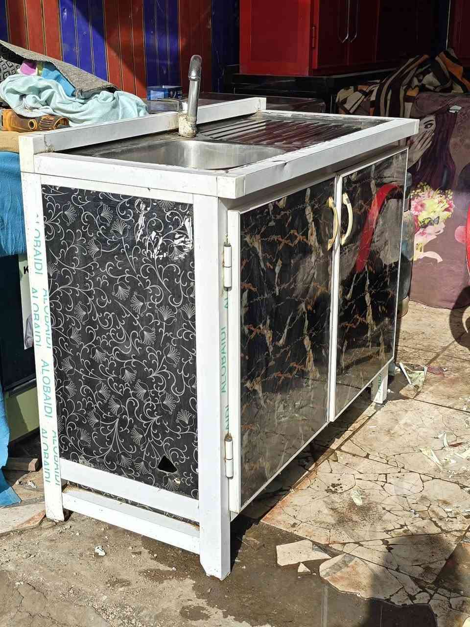 كاونتر سنك حديد متر معه الملحق نظيف اخو الجديد شرط الفحص سعره ١٢٥الف الشراي يتصل *********** ***********
