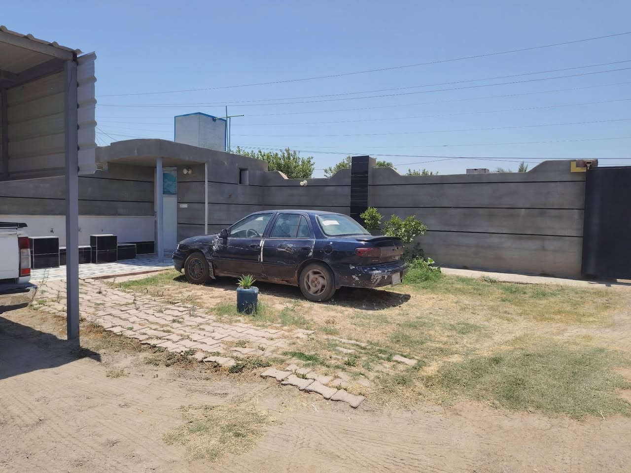 للبيع عندي  سيفيه بغداد مشروع وطني موديل 95 كير ومحرك شرط السعر 18 للتصال عل رقم *********** مكان بلد ناحيه يثرب تحويل مباشر
