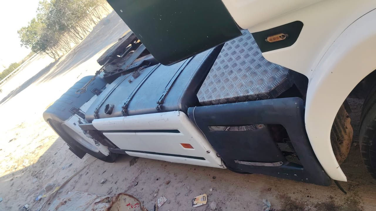 ***********السلام عليكم سكانيا للبيع مكينه ٨بم  ونوزل كير٣/٣ شاصي مكفول مديل2001رقم دهوك  نكليزي شرط التحويل مكانها البصرة سفوان سعرها ١٤٥وبيها مجال لشراي
