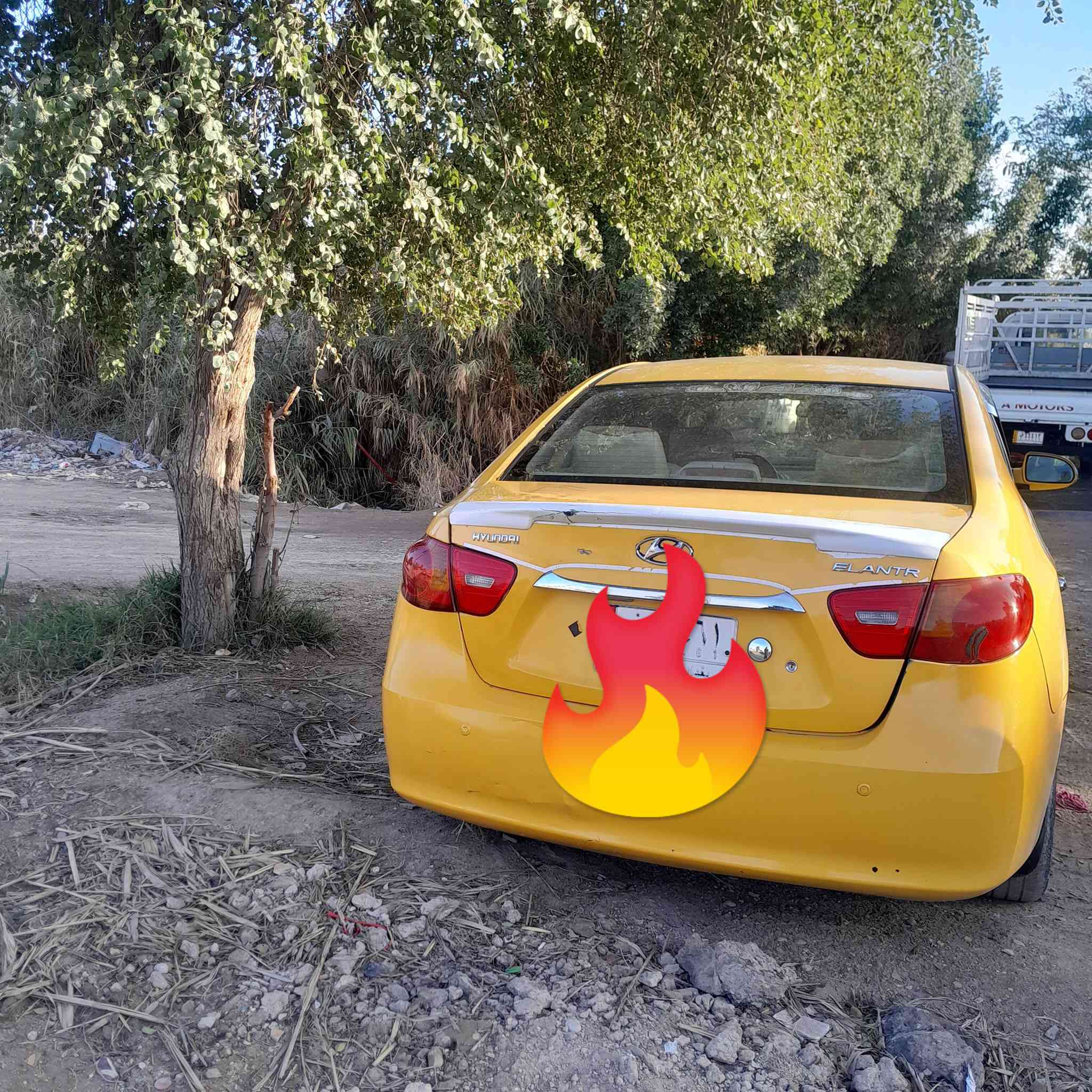 سلام عليكم ألنترى موديل ٢٠١٠ بسمي بيه ظرر جاملغ خلفي بدون دواخل وأظرار بسيطه بجاملغ لأمامي مكينه شادله حاويه قبل شهرين الله شاهد وسعره ٩٥ بيه مجال لشراي رقم تلفون ***********
