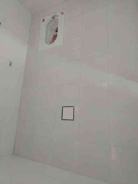 سلام عليكم خلفه سيرميك متفرغ ارضيه وجداري برسلين ولوح وبيات درج ومرمر وحجر وكرانيت  انتصال على رقم او مرسله صفحه ***********
