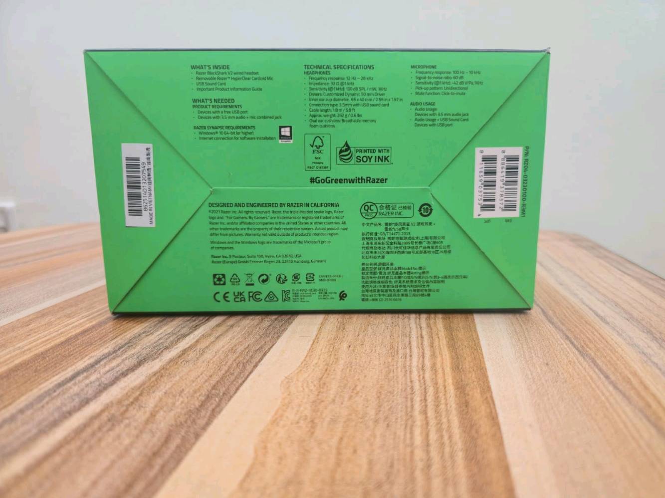السلام عليكم شباب عندي هاي سماعات Razer Blackshark v2+sound card جديدة ما مفتوحة بعدها بكارتونها صوتها محيطي 100% جديدة سعر 110 متوفر توصيل