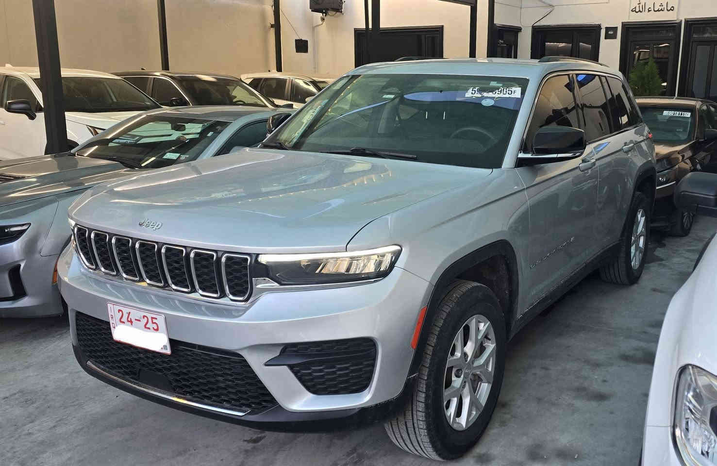 جيب كراند شيروكي 2023 limited لمتد
6 سلندر فور ويل 
فقط جاملغ صبغ 
( بدون شاصي ودواخل وايرباك )

كاتي بدون رقم تترقم( اربيل دهوك سليمانية )
جداً نظيفة السيارة وبوضع الشركة 

السعر : 275 وبيها مجال 
المكان : دهوك
***********
***********
اتصال أو واتساب
