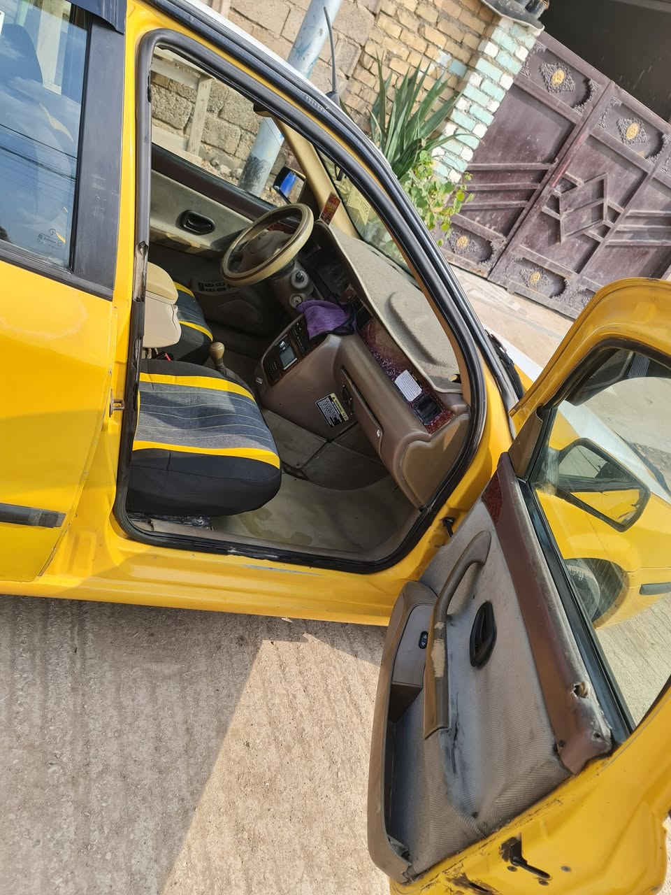 سلام عليكم سمند 2011 رقم بغداد انكليزي تحويل ثاني يوم سياره خير من الله مكينه وكير صدر أمامي خلفي خير من الله سياره احله من الصور سعر 32وبي مجال للاتصال ***********
