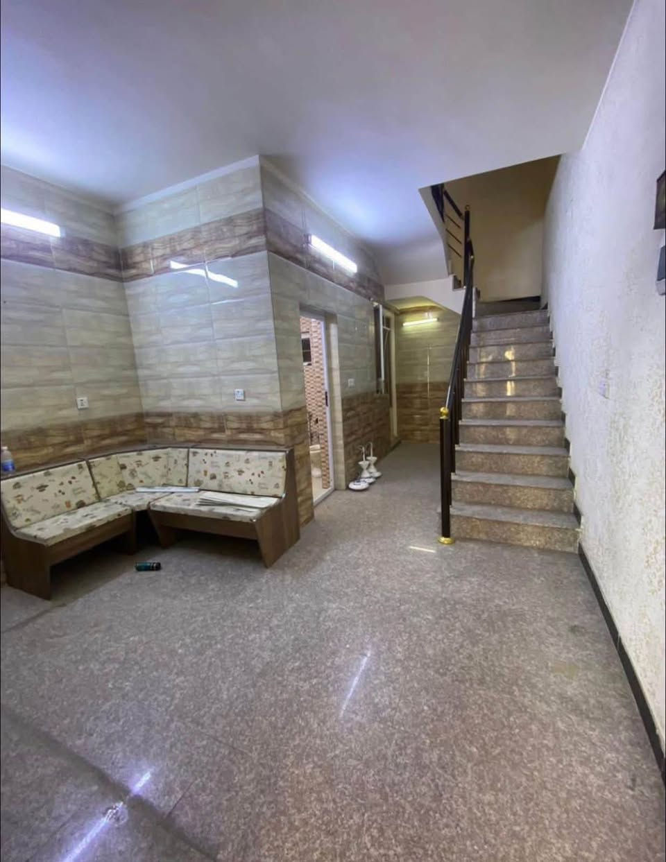 🏡 للإيجار – فرصة مميزة 🏡
📍 دار 55 متر على شارع التشجير
🏢 3 طوابق
🛏️ غرفتا نوم
🛋️ صالة
🍽️ مطبخ
🚿 خدمات متكاملة

💰 السعر: 850 ألف دينار شهريًا

📞 للاستفسار:
***********
***********

✨ بادر بالحجز والاستفسار قبل نفاد الفرصة.
