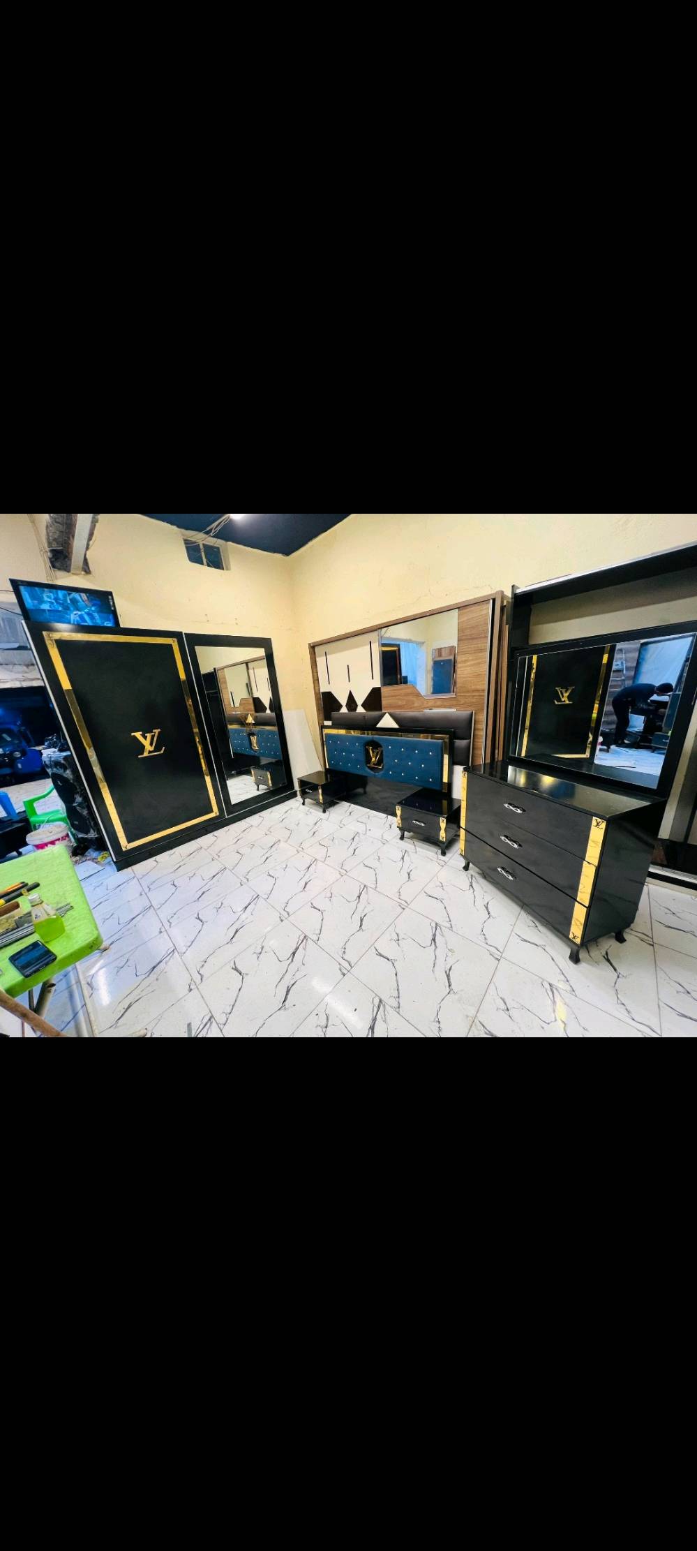 ٥ قطع اخت جديد نضيفة حيييل 