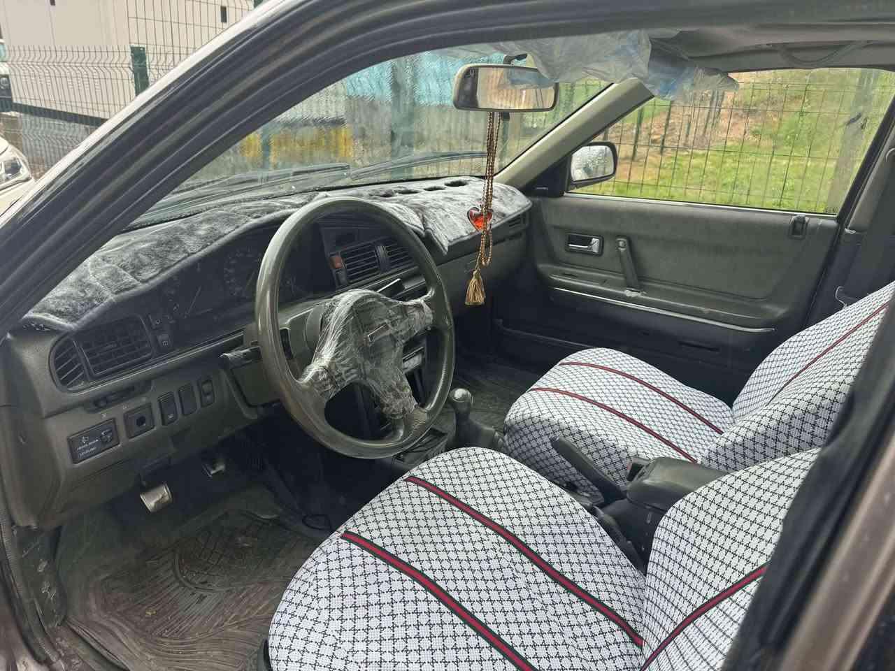 مازدای ١٩٩١
مەکینەی ٨ بەخە بەشەرت 
رەقەم سلێمانییە ٤ جام کارەبایە سەنەوی ساڵێکە بەسەر چووە  سەیارەکە مالی دۆستە زۆر مەزبوتە.
33$گەڵاو معامەلەیەکی کەم . ***********
