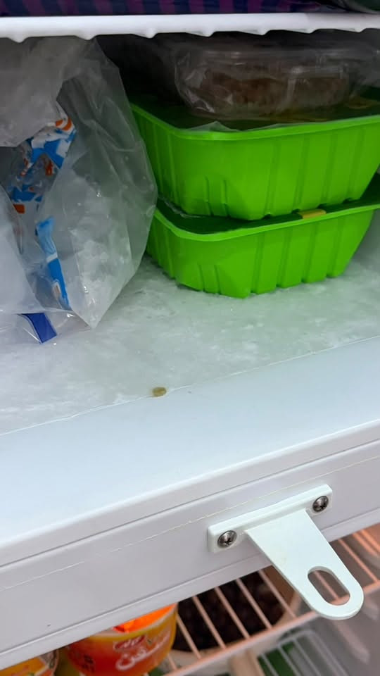 ثلاجه المتين جديده استخدام شهرين فقط
السعر 225الف


**إذا كنت صاحب هذا الإعلان وتريد حذفه لأي سبب، رجاءا أرسل رسالة إلى الدعم الفني**