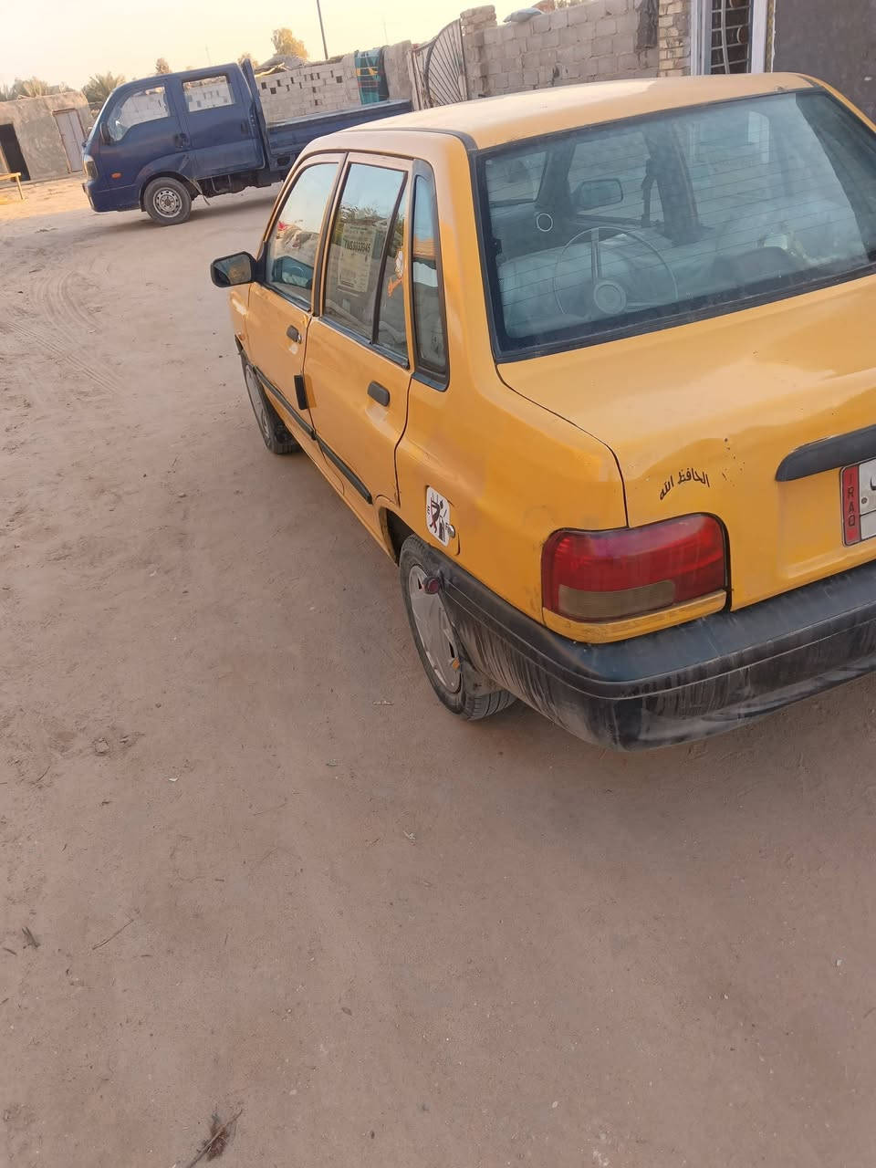 السلام عليكم سايبه موديل  2013سياره مصفره هيئه وغرامات سياره رقم الماني   سياره جاهزه  من كلشي مكينه كير حداديه تخم تاير غرفة مدوشمه سياره جاهزه مال شغل السعر 28وبيها مجال ***********
