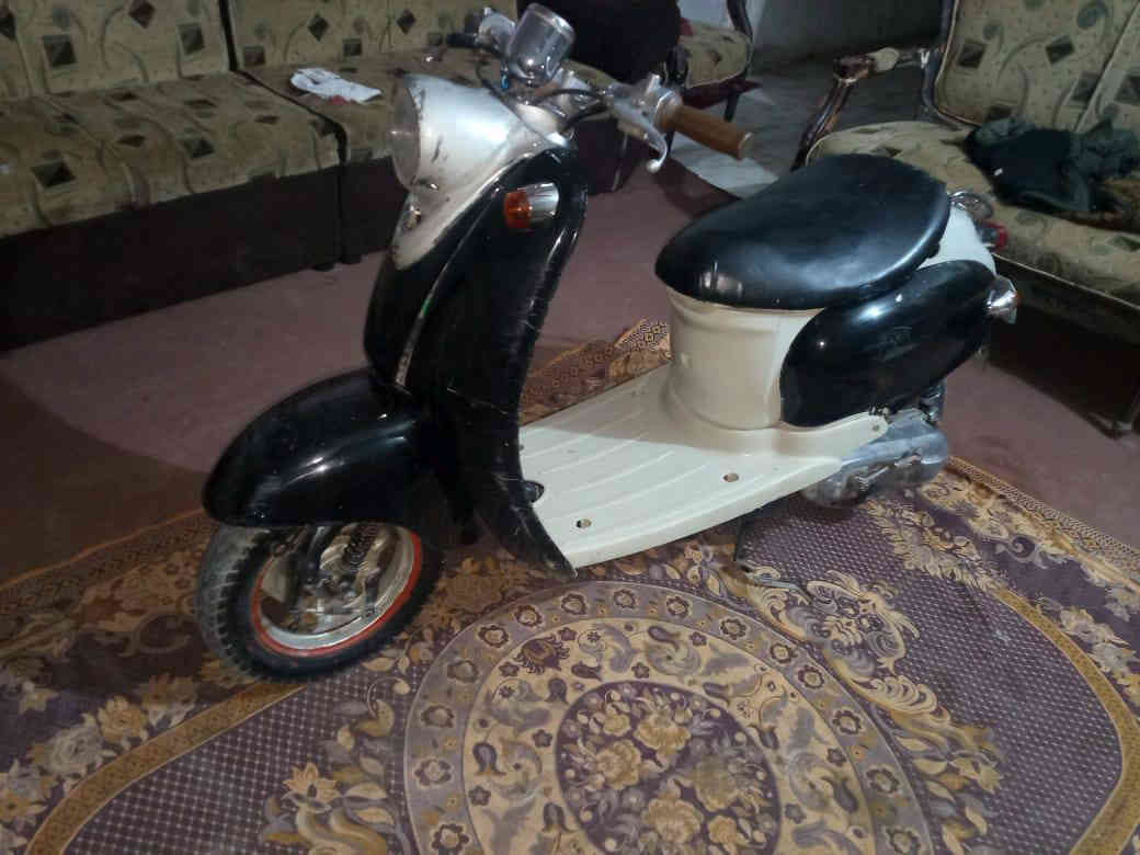 مستعجل علبيع السعر 180وبيه مجال 
السلام عليكم البيع دراجه كلاسيك مكينه وكير وشاصي مكفولات تايرات جدد 
كفرات نضيفه العنوان كربلاء التصال على الرقم ***********
