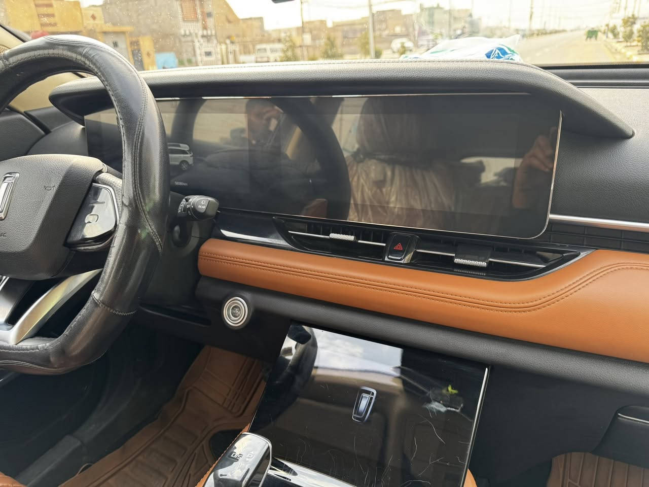 السلام عليكم ورحمة وبركاته من رخصه الادمن سياره بيستون T99 موديل 2023 السياره ماشيه 56080 الف كيلو مرتبه ونظيفه جدا وكل دهن يتبدل الها من الوكاله ونظيفه الضربات البيها بالصور موضحه مجرد كم شخط حتى ما يبين 
اللون اسود الكشن جوزي اي استفسار عليها وعلى التفاصيل كامله التواصل على الرقم 
 *********** واتساب او سيم سعرها 28 مليون عراقي
