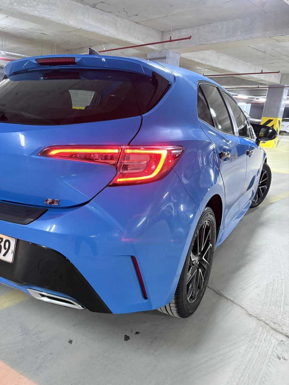 تويوتا كورولا SE فول مواصفات
لـوووون مميز سمائي 🩵
موديل 2022 / ماشيه 56 الف حقيقي 
1 قطعه صبغ فقط بونيد 
بشرط شاصي وبطانه لغود كلها بشرط ✅
المواصفات 
-بصمة تشغيل ودخول ذكي 
-ويل كروم حجم 17 مع تخم تايرات جديده 
-كشنات امامي هيتر (تدفئه)
-لايتات ليد امامي وزينون / بك لايتات LED
-كشافات LED-بروجكترات
-محرك 2.0 شرط ممفتوح شرط وكير 10سرعات
-رادار جانبي -نقطه عمياء
-شاشه اكبر حجم بلادي مع كامره خلفيه 
رقم اربيل هزه وفحص جديد وشرط التحويل
سـعر السيـاره 👌133 ورقه وبيها مجال للشراي

للاستفسار ***********
